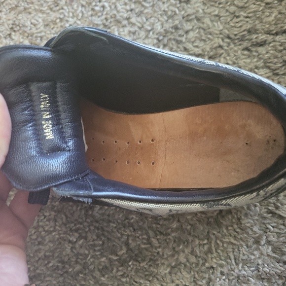 AUTHENTIC LOUIS VUITTON SNEAKERS - Picture 5 of 6